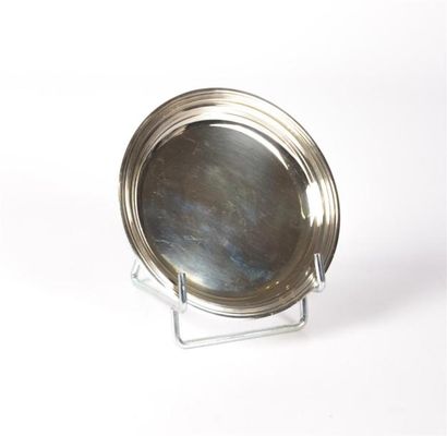 Dessous de bouteille en argent uni, la bordure...