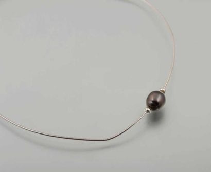 Collier en argent centré d'une perle de
culture...