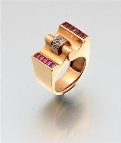 Bague tank en or jaune 585 millièmes et en...