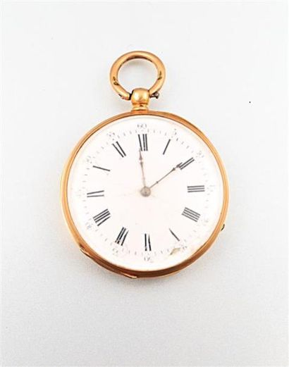 Montre de gousset en or, le boitier de forme...