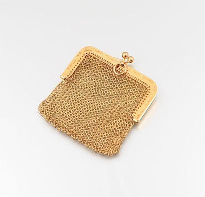 Porte monnaie en or à maille
Poids : 35,92...