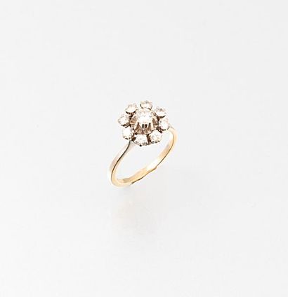 Bague en or gris 750 millièmes, sertie d'un...