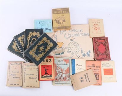 [JEUNESSE]
Lot de dix-huit volumes : 
- de...