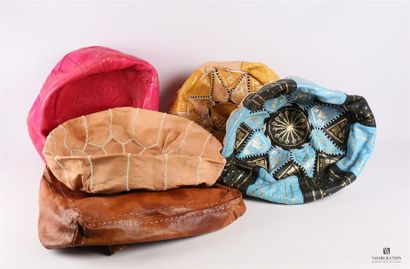 Lot de cinq housses de pouf en cuir et simili...