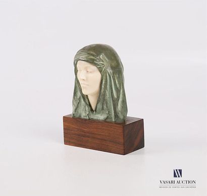 GENNARELLI Amédéo (1881-1943)
Visage de femme...