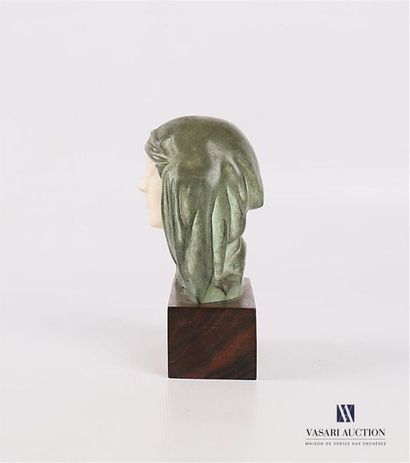 GENNARELLI Amédéo (1881-1943)
Visage de femme...