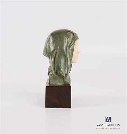 GENNARELLI Amédéo (1881-1943)
Visage de femme...