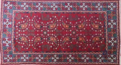 BELOUTCH
Tapis en laine à décor de boteh...