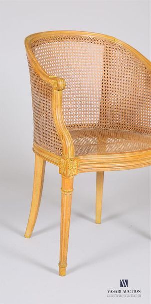 Fauteuil de bureau en bois naturel mouluré...