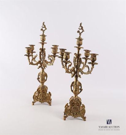 Paire de candélabres en bronze doré à quatre...