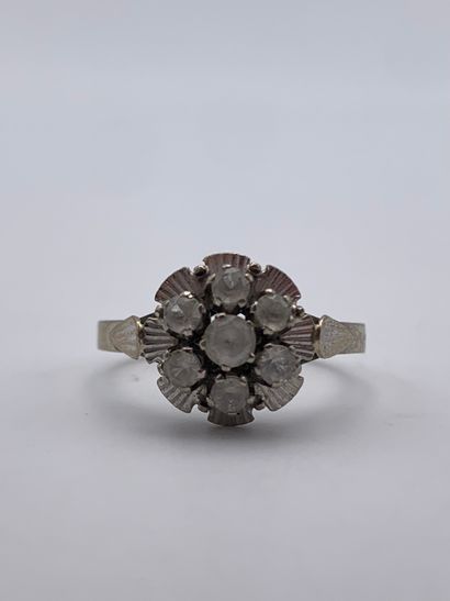 Bague en or gris 750 millièmes, centré d...