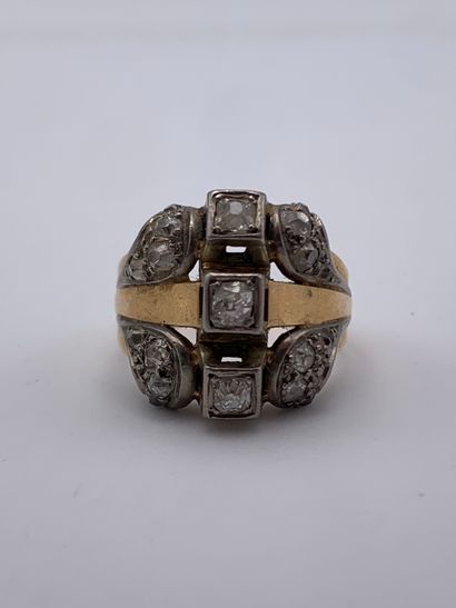 Bague tank en or 750 millièmes centrée de...