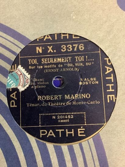 Phonographe «His Master’s Voice» fonctionnel...