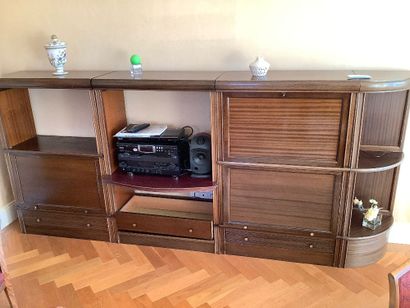 Lot 289 Suite : Ensemble du mobilier d'une...