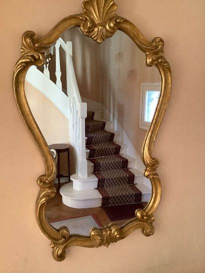 Lot 289 : Ensemble du mobilier d'une maison...