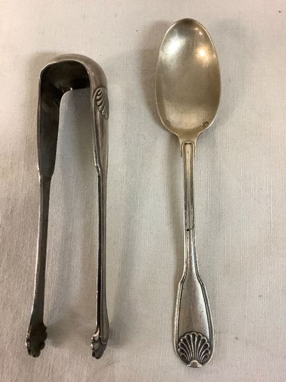 Argent: ensemble d’un pince à sucre et d’une...