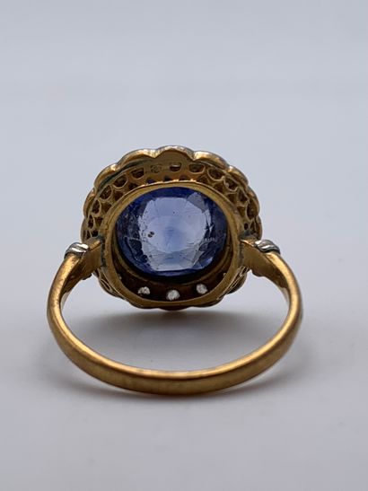 Bague en or jaune750 millièmes et probablement...