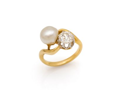 Bague toi et moi en or 750 et platine 850...