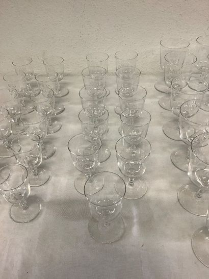 Cristal: très beau service de verres en cristal...