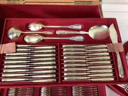 Argent et Vermeil: Très belle Ménagère en...