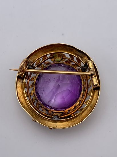Broche circulaire en or jaune 750 millièmes...