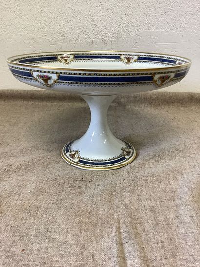 limoges: très beau service de table en porcelaine...