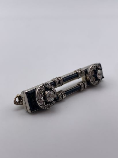 Broche barrette en platine ornée d onyx (fêles)...