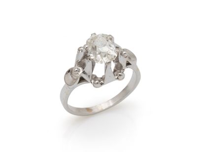Bague solitaire en or gris 750 millièmes,...