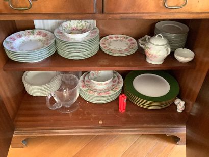 Lot 289 Suite : Ensemble du mobilier d'une...