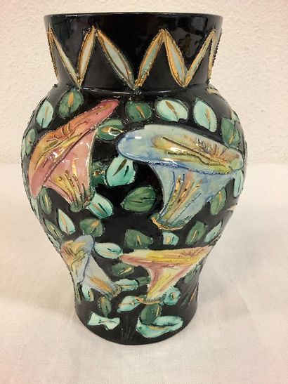 Vallauris: très beau vase Vallauris à décor...