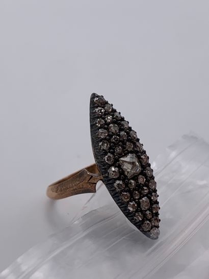 Bague marquise en or 750 millièmes et argent...