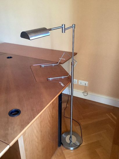 Lot 289 Suite : Ensemble du mobilier d'une...