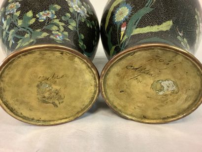 Lot de 2 vases cloisonnés style asiatique,...