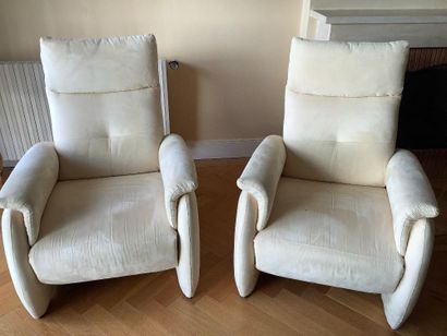 Lot 289 Suite : Ensemble du mobilier d'une...