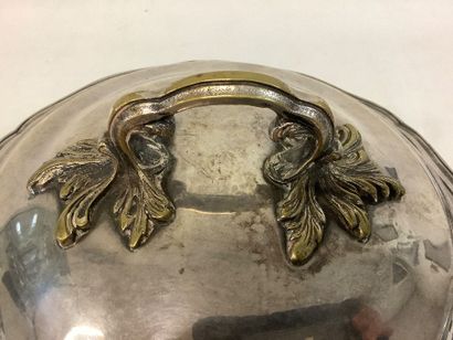 Soupière en métal argenté, hauteur 17 cm,...