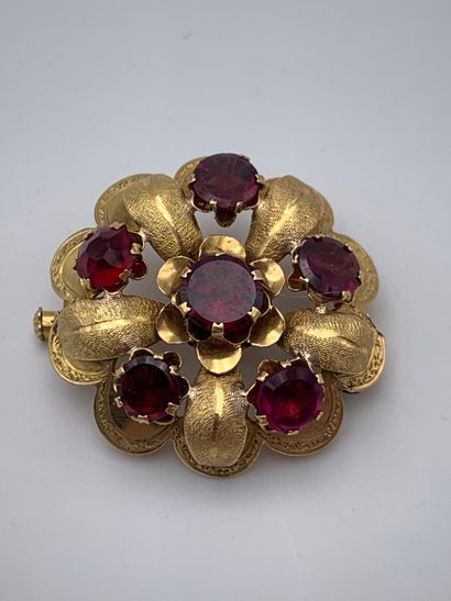 Broche circulaire en or jaune 750 millièmes...