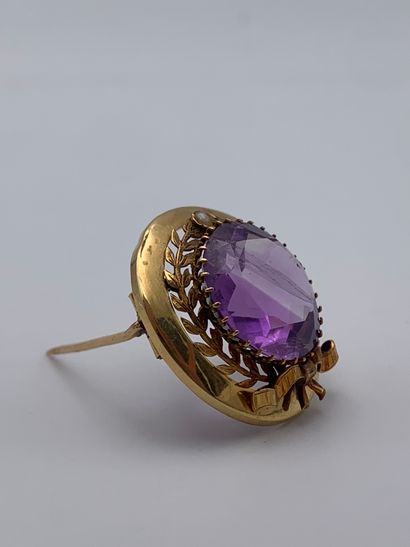 Broche circulaire en or jaune 750 millièmes...