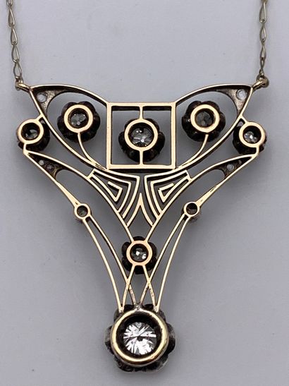 Collier en or 750 millièmes et argent 800...