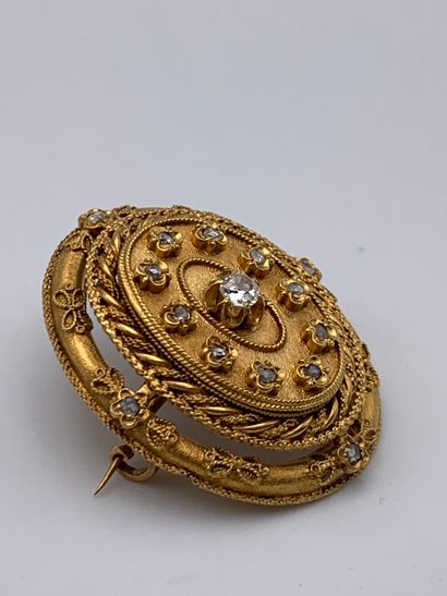 Broche en or jaune amati 750 millièmes centré...