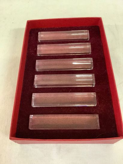 Baccarat: Lot de 6 portes couteaux en cristal...