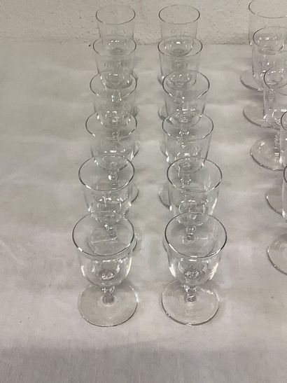 Cristal: très beau service de verres en cristal...