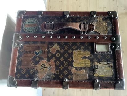 LOUIS VUITTON-Malle cabine en toile monogramme...