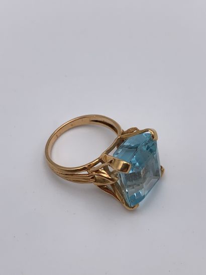 Bague en or jaune 750 millièmes ornée d une...