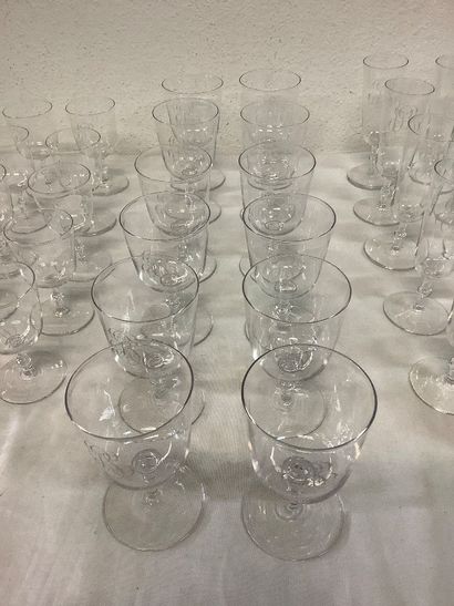 Cristal: très beau service de verres en cristal...