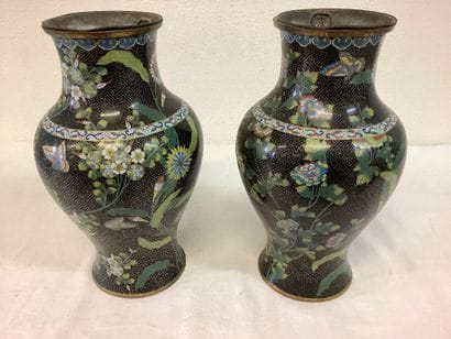 Lot de 2 vases cloisonnés style asiatique,...