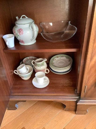 Lot 289 Suite : Ensemble du mobilier d'une...