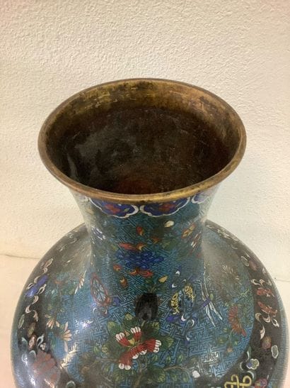 Grand vase cloisonné style asiatique, quelques...