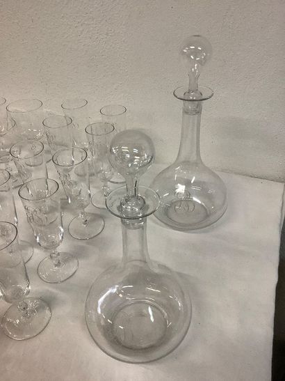 Cristal: très beau service de verres en cristal...