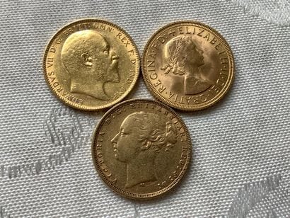 Lot de 3 souverains anglais en or dont un...