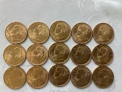 15 pièces 20 francs or, années 1922, 1935,...